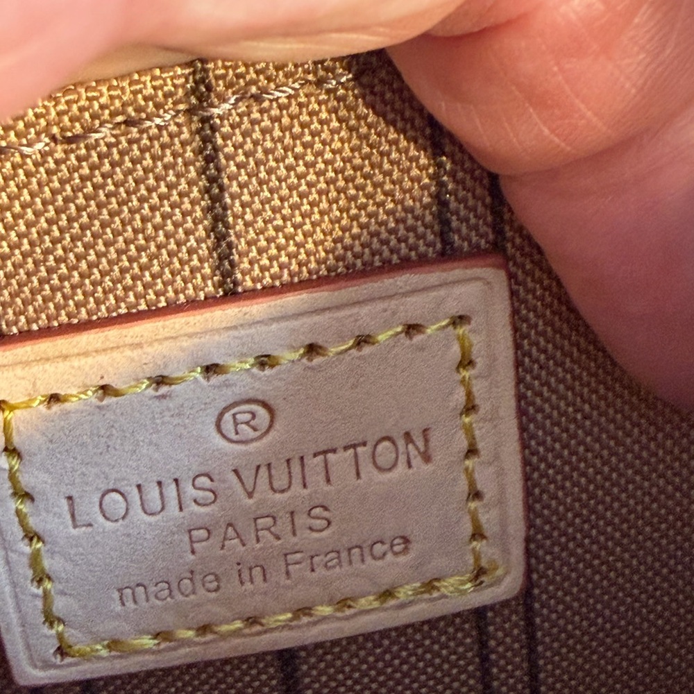 Louis Vuitton Neverfull Monogram Brown Wristlet Like New - Picture 12 of 14